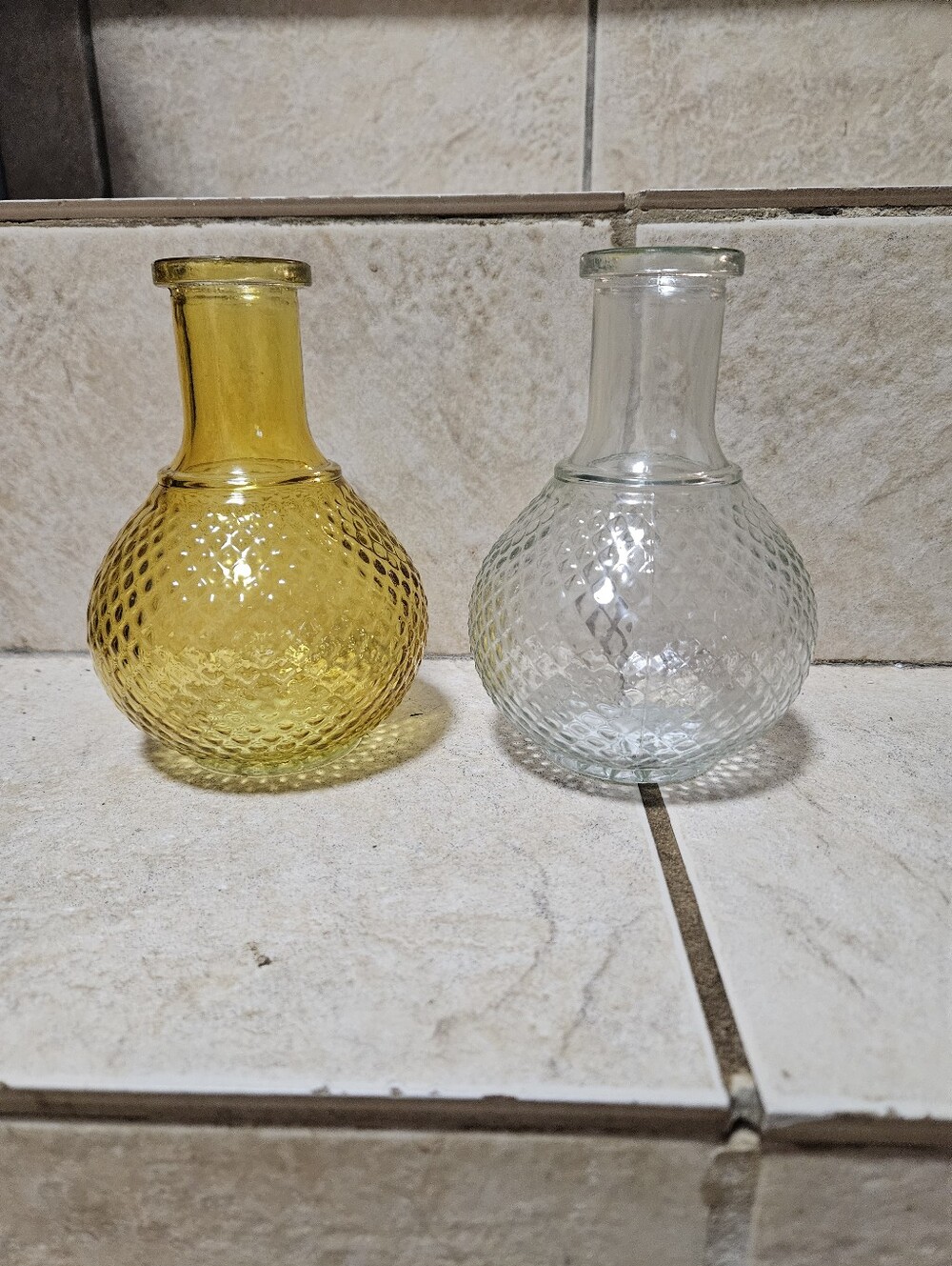Yellow and clear glass vases with diamond pattern #boho #floral